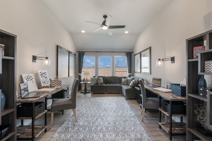 Furnished interior view inside a new home in Foxbrook, Boerne (Image 14).