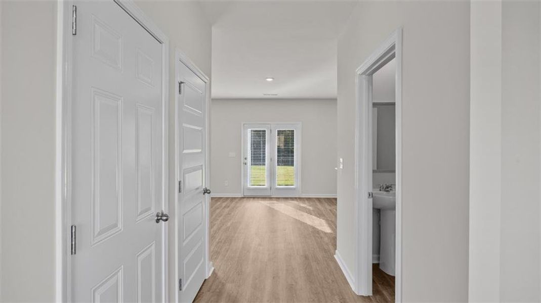 Spacious, unfurnished interior of a new home in Poplar Preserve, Newnan (Image 28). Spacious, unfurnished interior of a new home in Poplar Preserve, Newnan (Image 28).