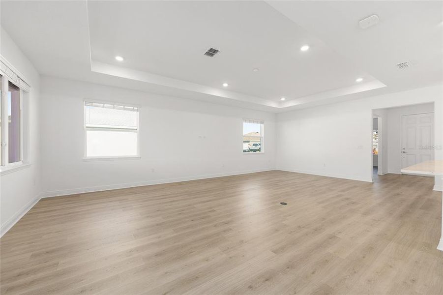 Spacious, unfurnished interior of a new home in , Ocala (Image 37).