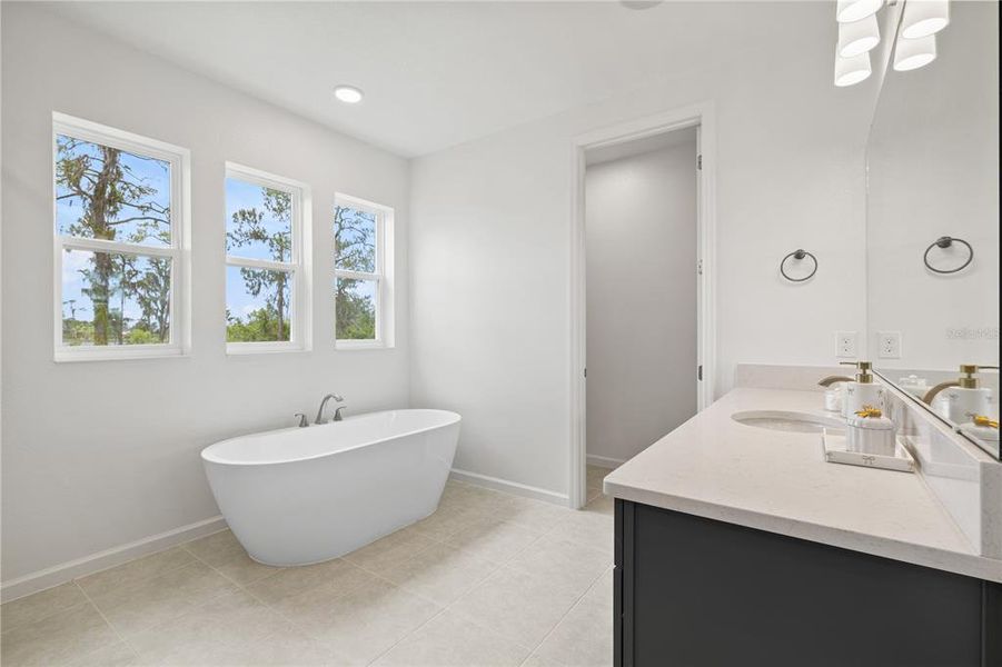 Furnished interior view inside a new home in , Winter Garden (Image 58).