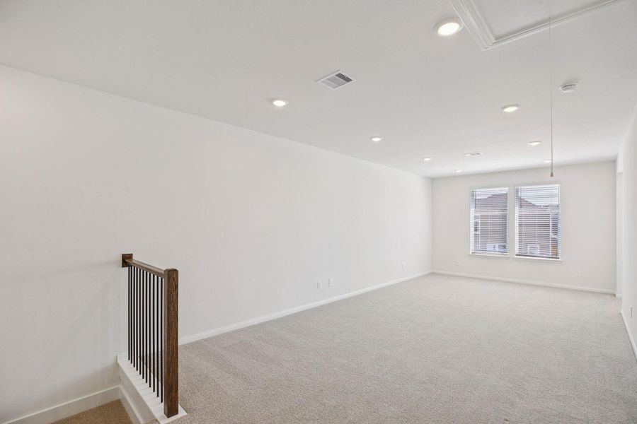 Spacious, unfurnished interior of a new home in Pinewood Trails - Luxe Series, Atascocita (Image 33).