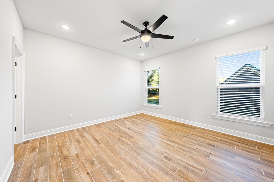 Spacious, unfurnished interior of a new home in Crescent and Symphony at Hammock Bay, Freeport (Image 18). Spacious, unfurnished interior of a new home in Crescent and Symphony at Hammock Bay, Freeport (Image 18).
