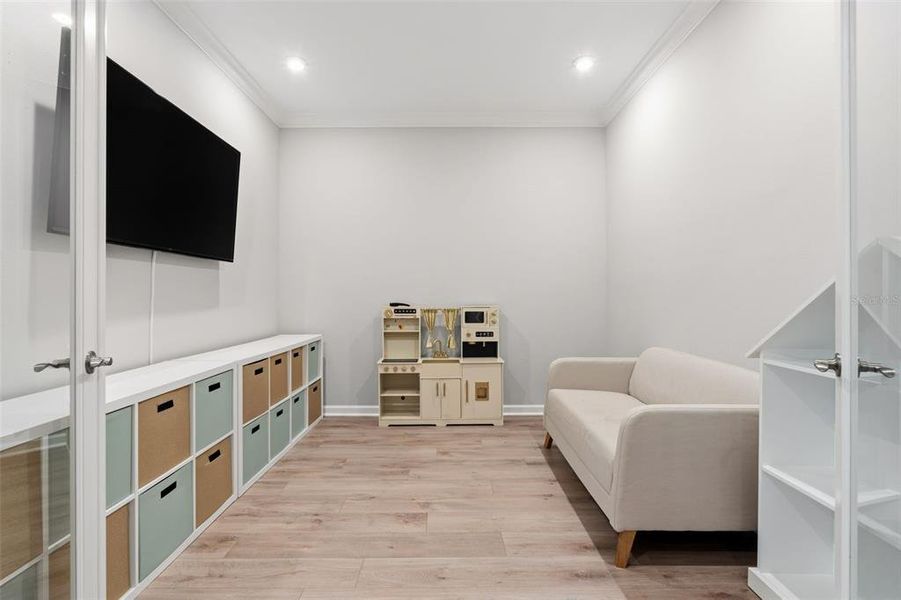 Furnished interior view inside a new home in , Venice (Image 33).