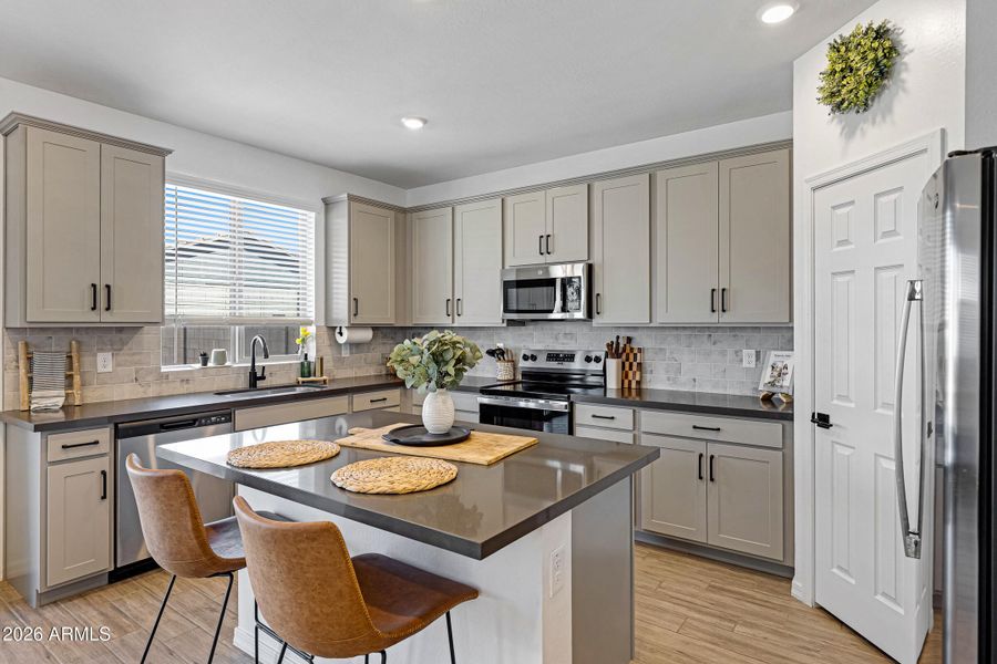 37599 N Cavern Wy-10