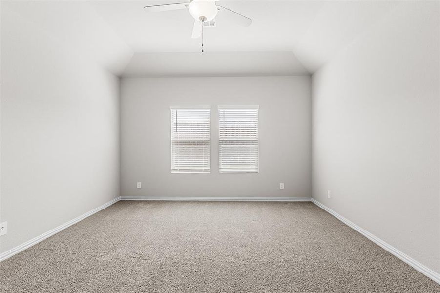 Spacious, unfurnished interior of a new home in Stratton Place, Greenville (Image 19).