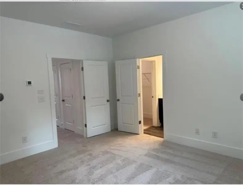 Spacious, unfurnished interior of a new home in Park Vue, Atlanta (Image 7).