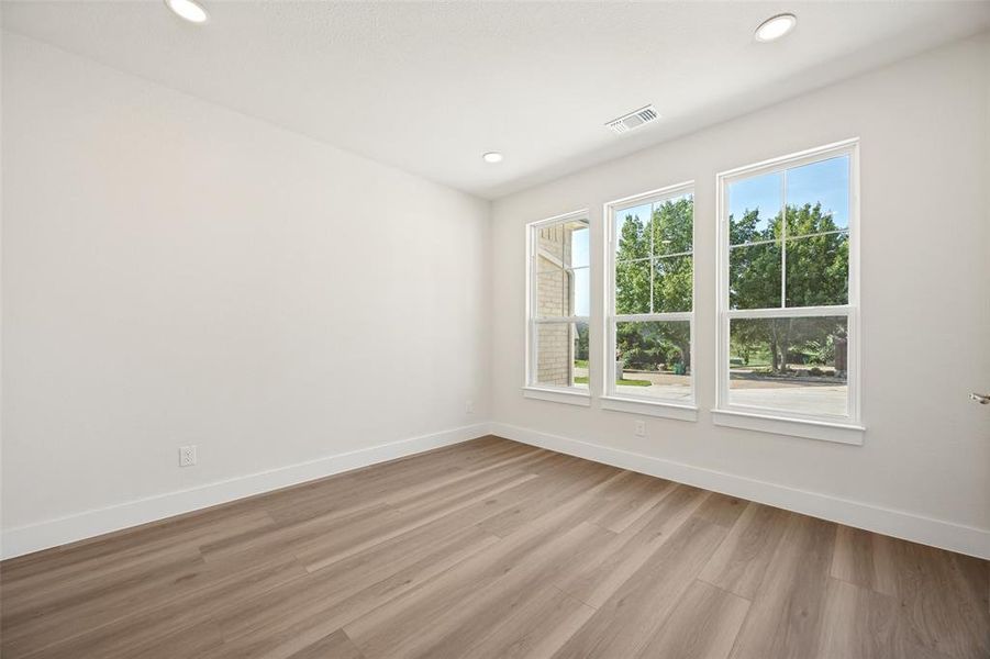 Spacious, unfurnished interior of a new home in , Pottsboro (Image 28).