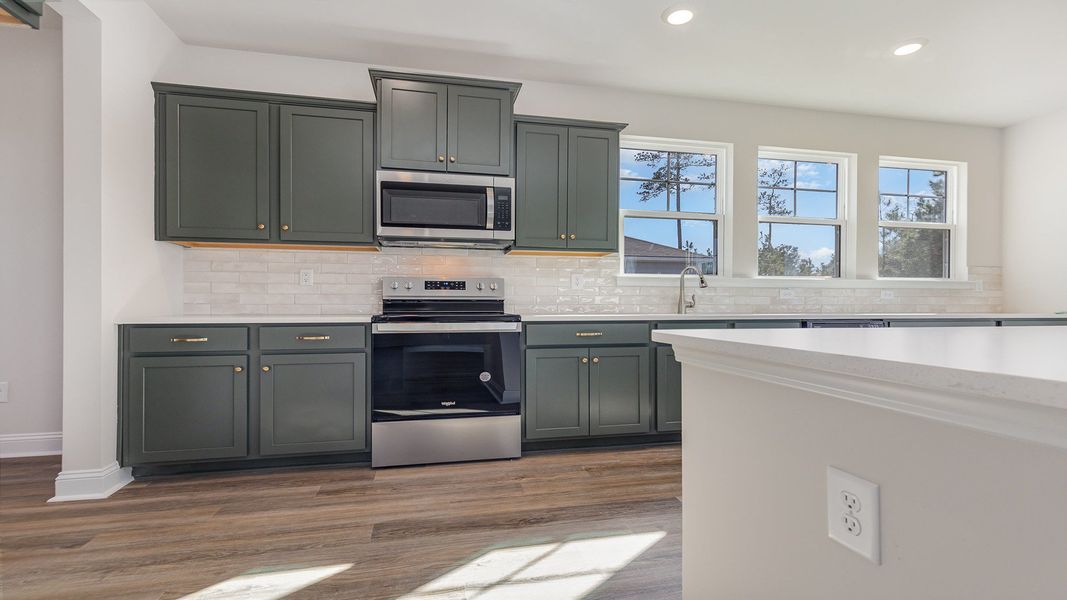Furnished interior view inside a new home in Heron Pointe, Myrtle Beach (Image 10).