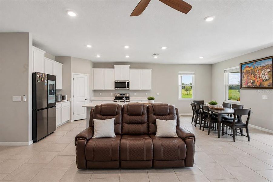 Furnished interior view inside a new home in , Wesley Chapel (Image 14). Furnished interior view inside a new home in , Wesley Chapel (Image 14).