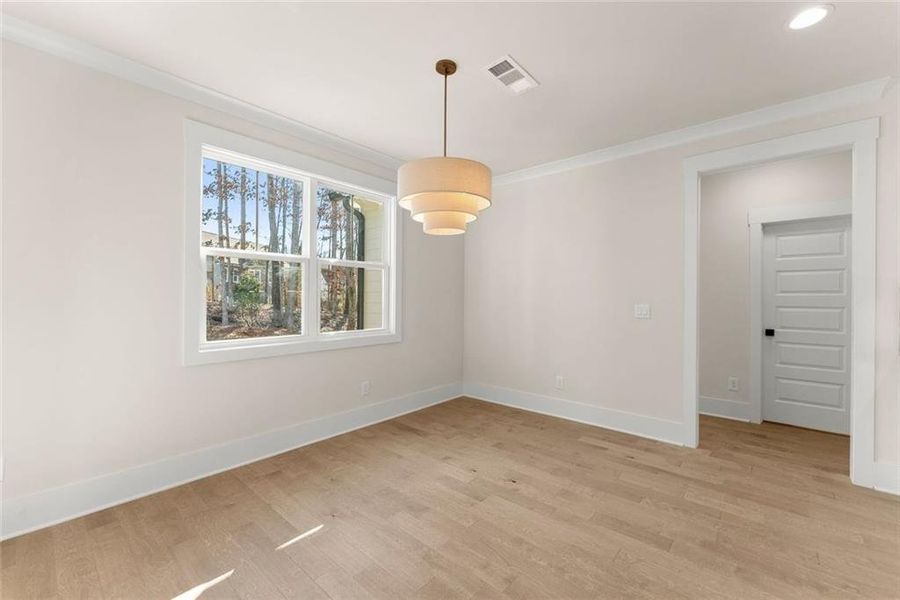 Spacious, unfurnished interior of a new home in , Gainesville (Image 22).