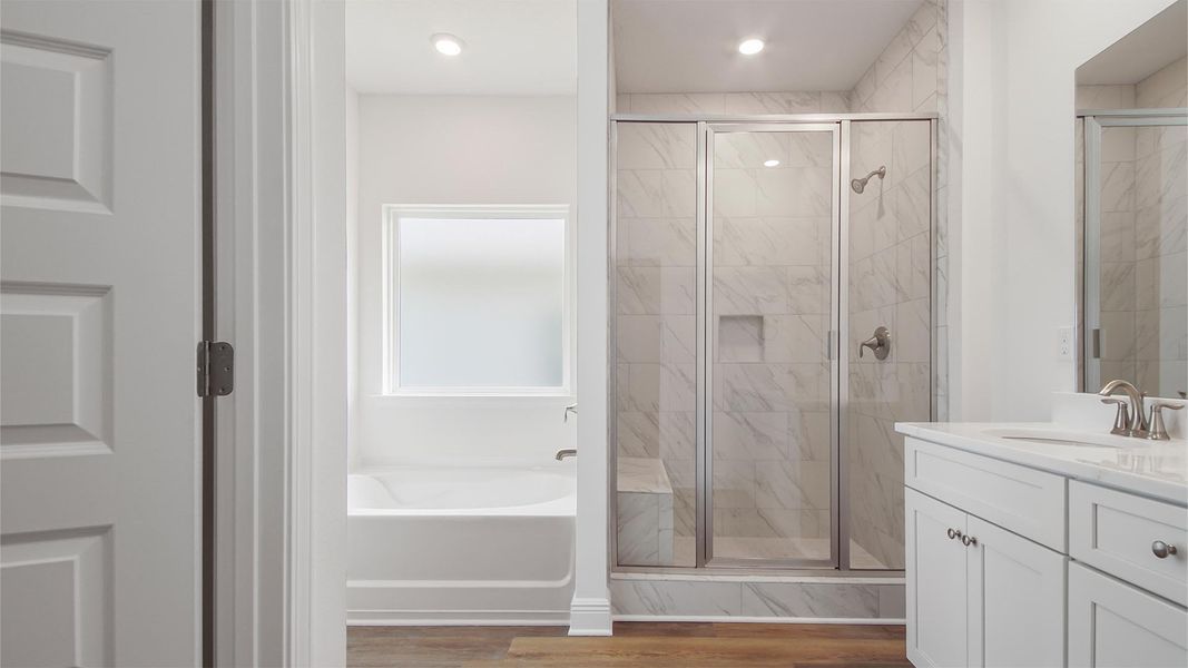 Furnished interior view inside a new home in Caballeros Estates At Hombre, Panama City Beach (Image 10).