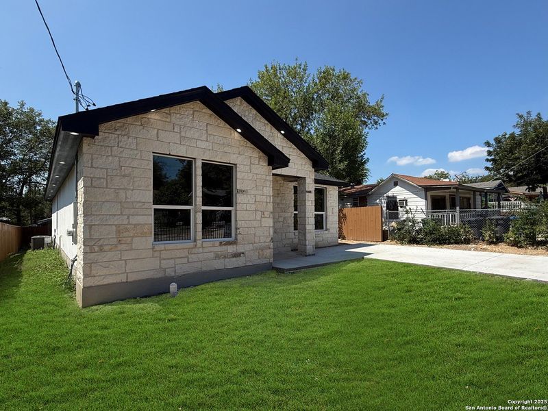 Front exterior of a new home in , San Antonio, TX, highlighting curb appeal (Image 16). Front exterior of a new home in , San Antonio, TX, highlighting curb appeal (Image 16).