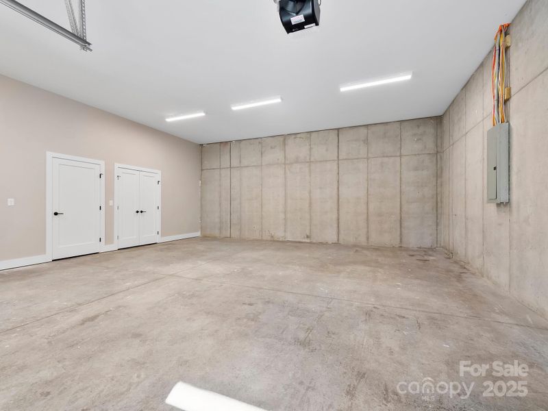 Stout poured concrete foundation