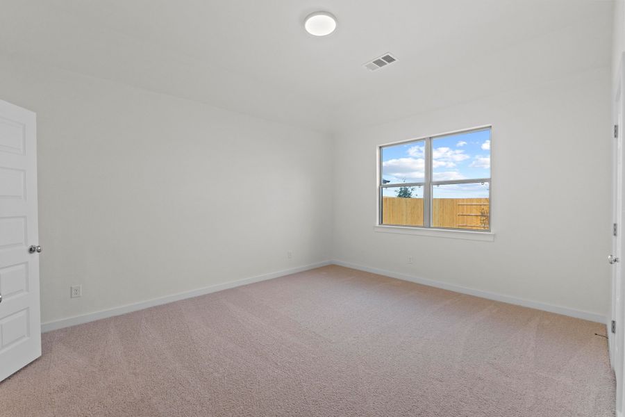 Spacious, unfurnished interior of a new home in Prairie Winds, Hutto (Image 27).
