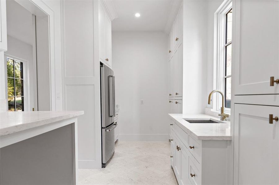 Furnished interior view inside a new home in , Malakoff (Image 30).