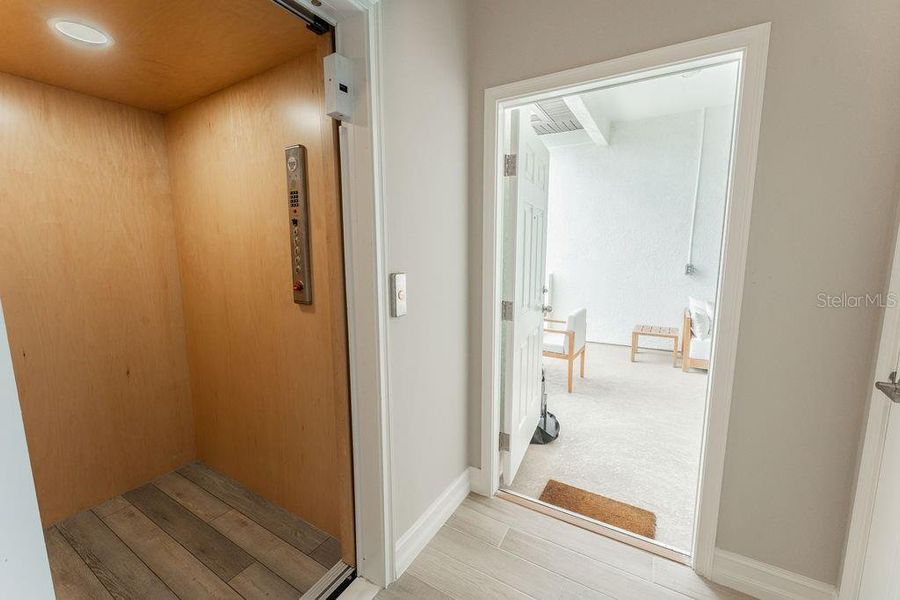 Spacious, unfurnished interior of a new home in , Tampa (Image 24).