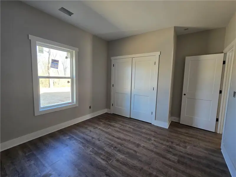 Spacious, unfurnished interior of a new home in , Lavonia (Image 6).