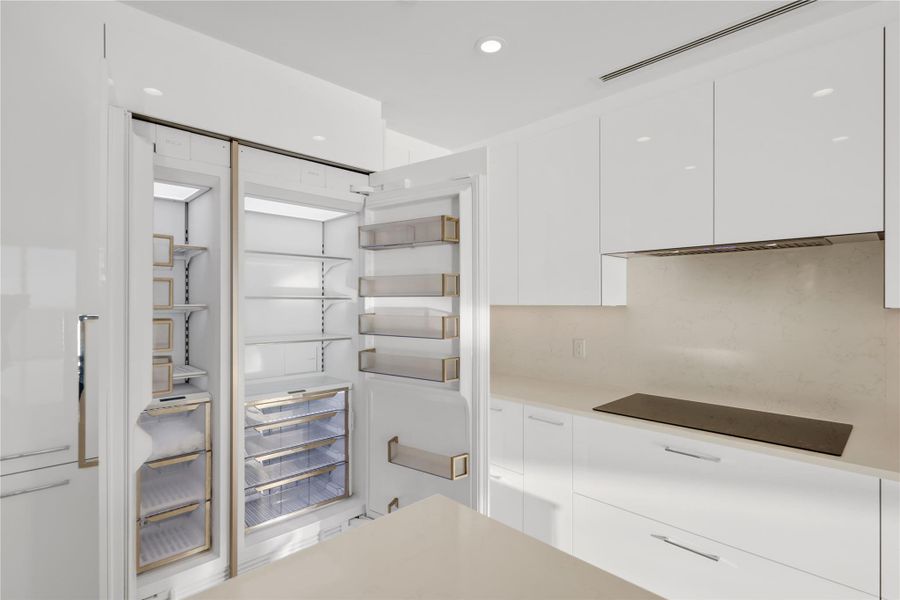 Furnished interior view inside a new home in , Fort Lauderdale (Image 11).