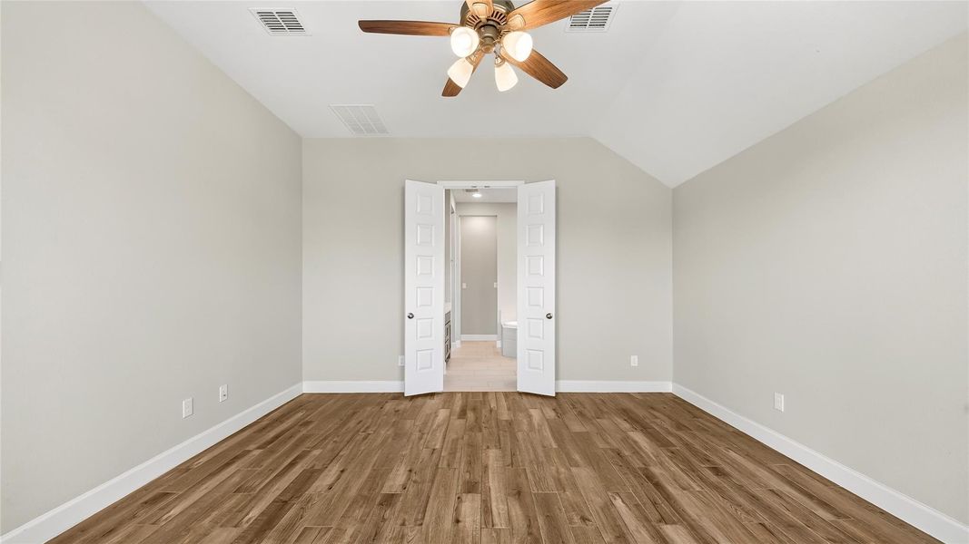 Spacious, unfurnished interior of a new home in , Fulshear (Image 24). Spacious, unfurnished interior of a new home in , Fulshear (Image 24).