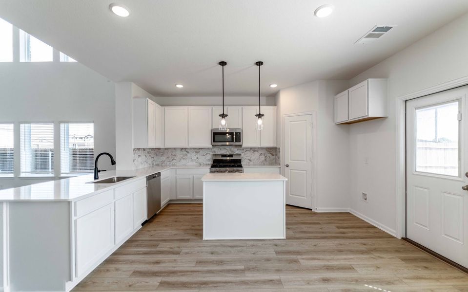 Furnished interior view inside a new home in Travis Ranch, Forney (Image 4). Furnished interior view inside a new home in Travis Ranch, Forney (Image 4).