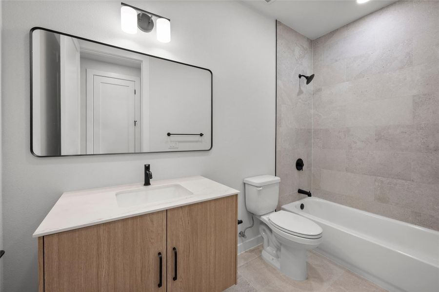 Furnished interior view inside a new home in Dovetail, New Braunfels (Image 12).