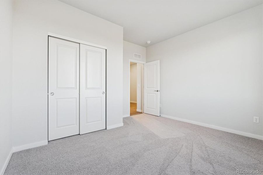 Spacious, unfurnished interior of a new home in Farmlore, Brighton (Image 19).