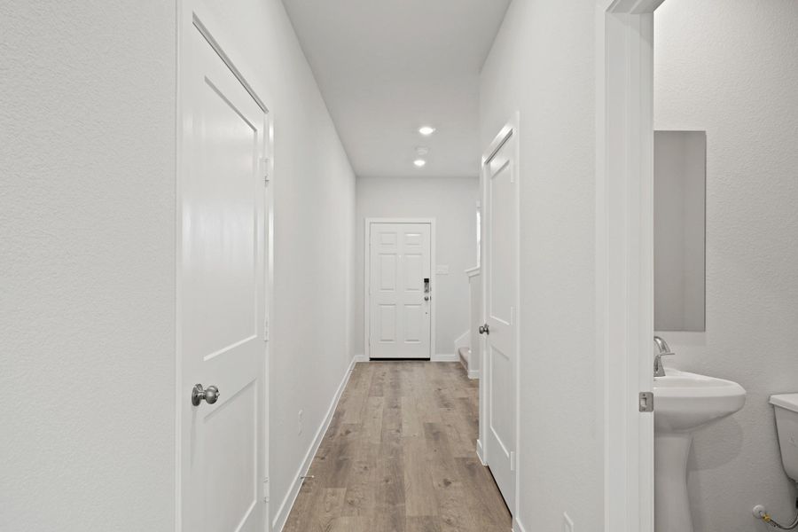 Spacious, unfurnished interior of a new home in Maple Heights, Porter (Image 23).