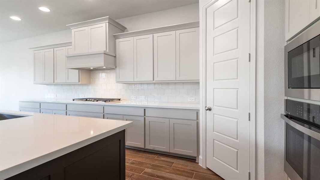 Furnished interior view inside a new home in Reunion 60'/70', Rhome (Image 5). Furnished interior view inside a new home in Reunion 60'/70', Rhome (Image 5).