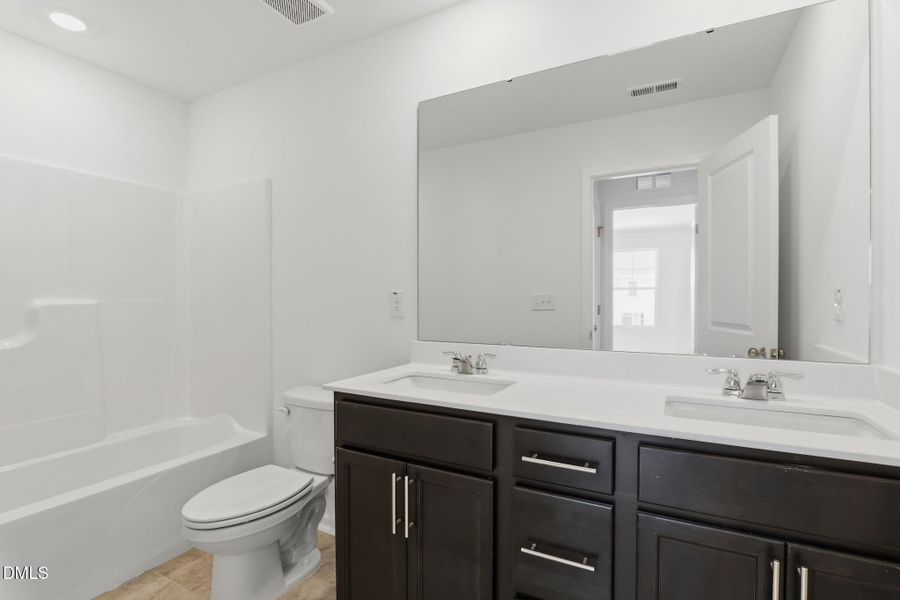 SUN_EverleeTownhomes_Pic_CarsonII-27