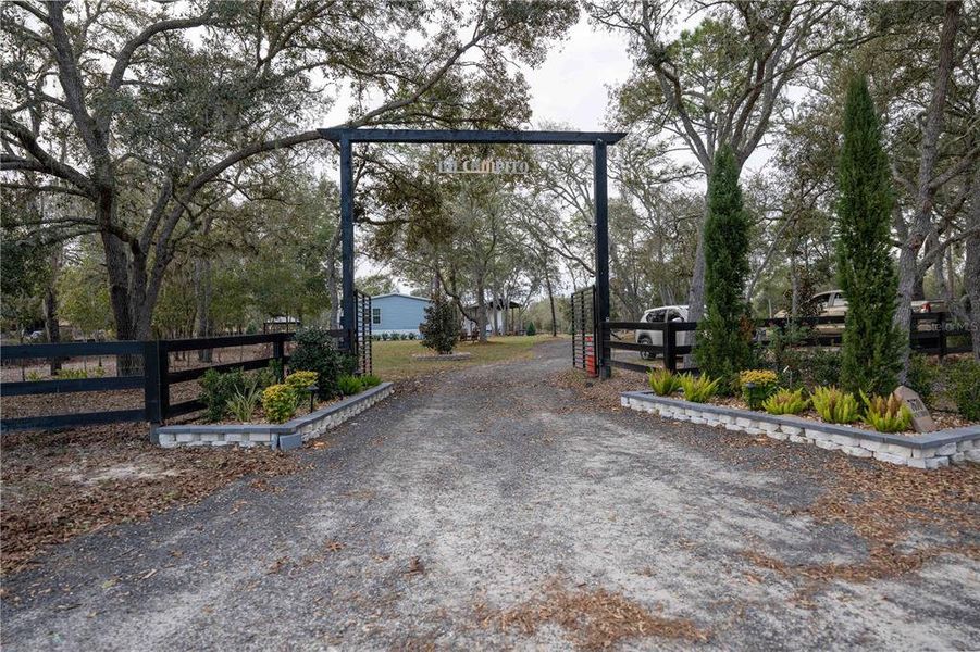 Community amenities in , Bronson (Image 31).