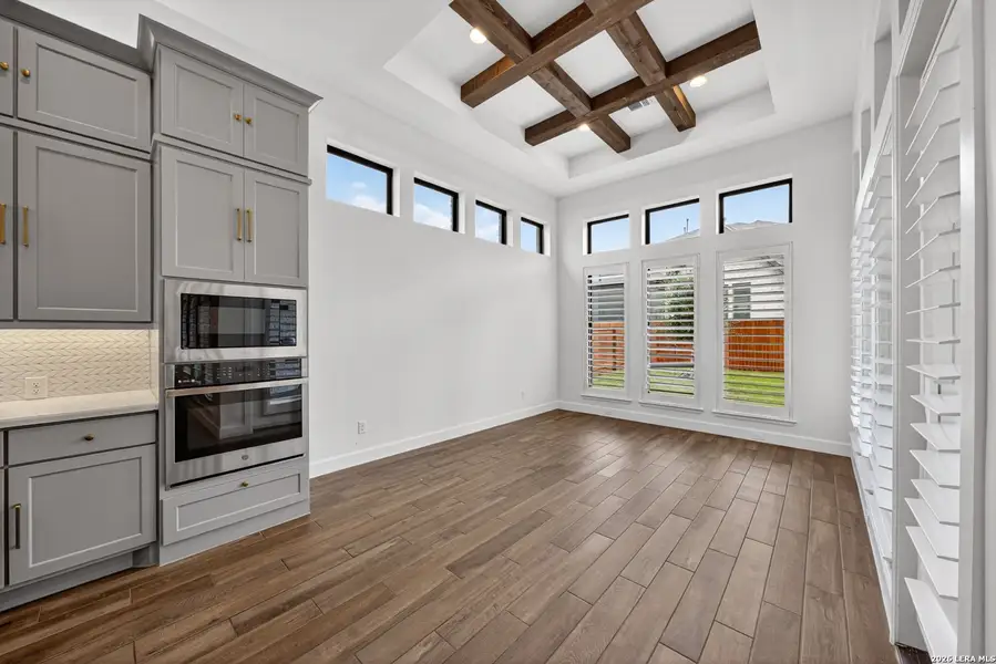Spacious, unfurnished interior of a new home in Ladera, San Antonio (Image 23). Spacious, unfurnished interior of a new home in Ladera, San Antonio (Image 23).