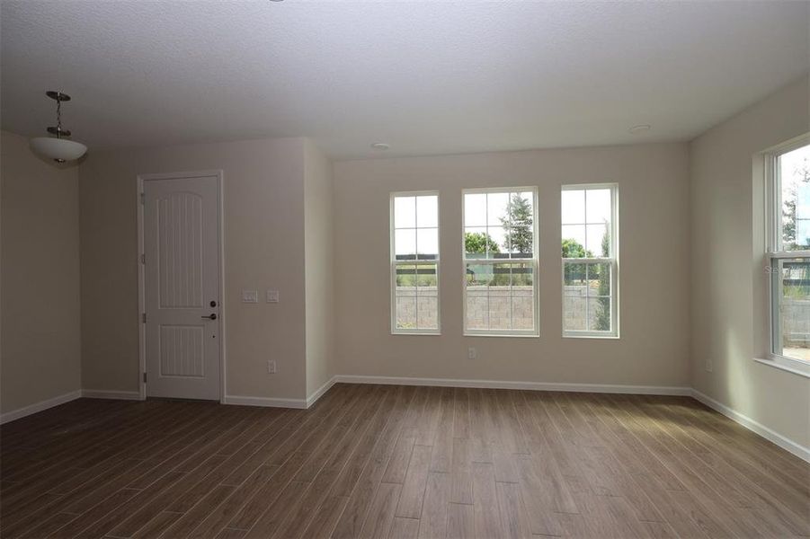 Spacious, unfurnished interior of a new home in Lake Star at Ovation, Winter Garden (Image 24).