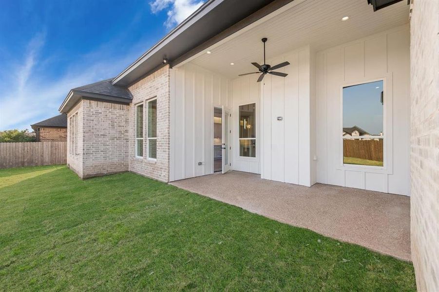 Exterior details and patio area of a home in , Waco (Image 3).