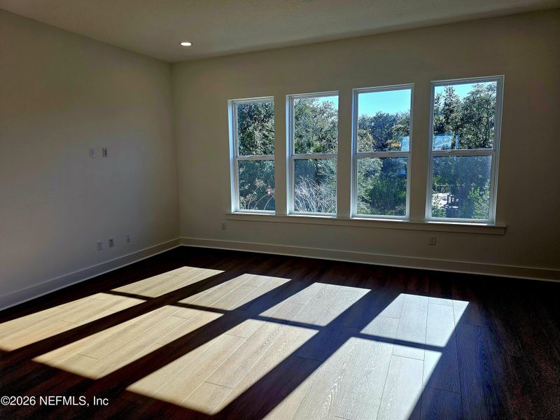 Spacious, unfurnished interior of a new home in , Jacksonville (Image 15).