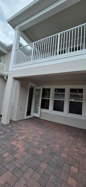 Exterior details and patio area of a home in , Winter Garden (Image 18).