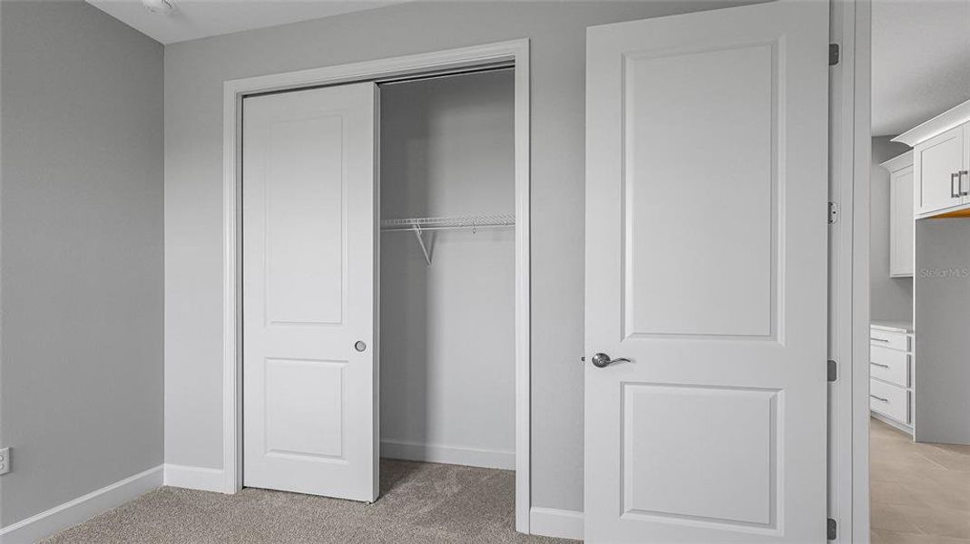 Spacious, unfurnished interior of a new home in Cresswind at Lake Harris, Tavares (Image 23).