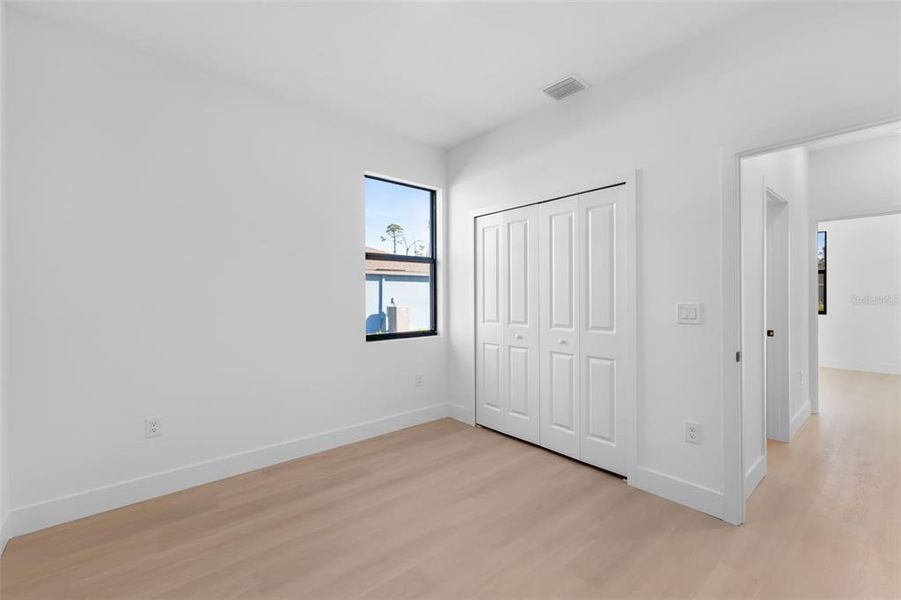 Spacious, unfurnished interior of a new home in , North Port (Image 26).