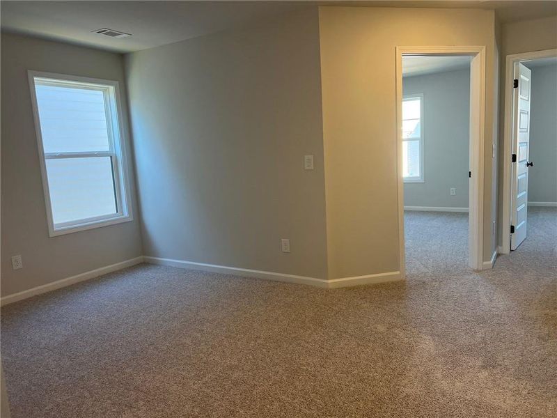 Spacious, unfurnished interior of a new home in Crofton Place Enclave, Snellville (Image 14).