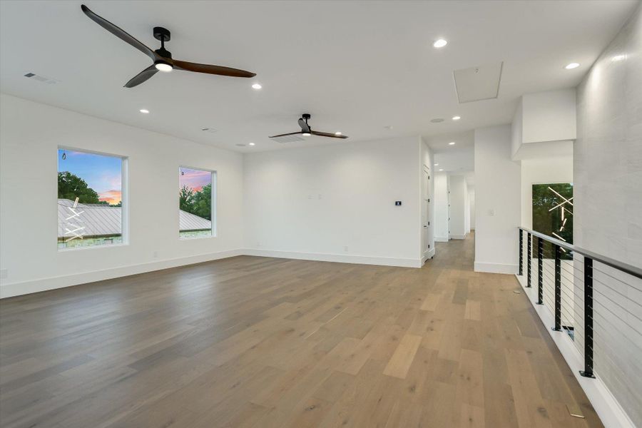 Spacious, unfurnished interior of a new home in , Horseshoe Bay (Image 22).