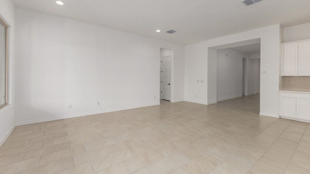 Furnished interior view inside a new home in Arroyo Seco - Hacienda, Buckeye (Image 12).