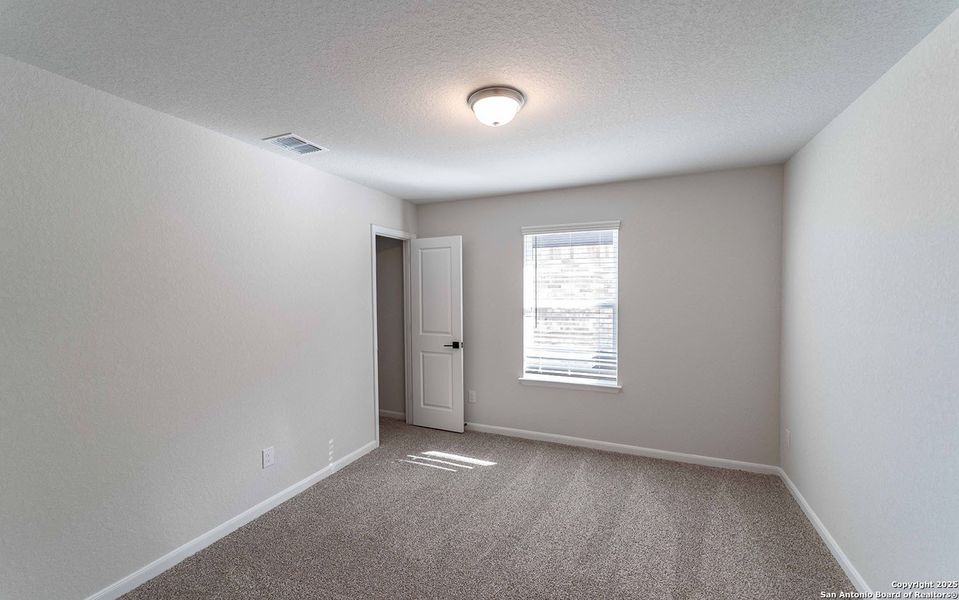 Spacious, unfurnished interior of a new home in Arcadia Ridge, San Antonio (Image 17). Spacious, unfurnished interior of a new home in Arcadia Ridge, San Antonio (Image 17).