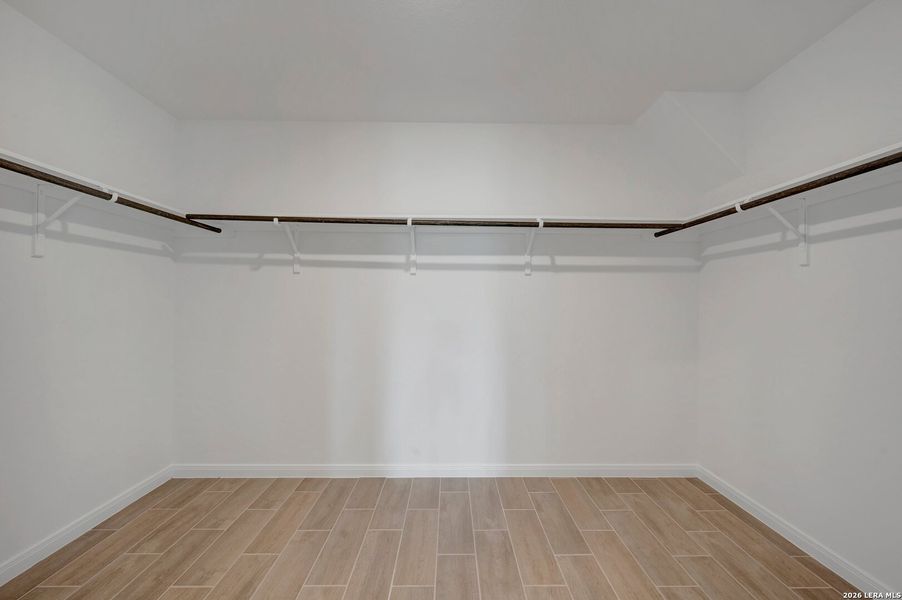 Spacious, unfurnished interior of a new home in Chaparral Ranch, Floresville (Image 24).