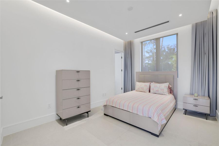 Furnished interior view inside a new home in , Parkland (Image 24).