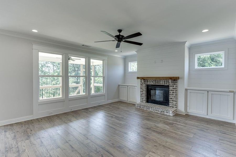 Spacious, unfurnished interior of a new home in , Jefferson (Image 15).