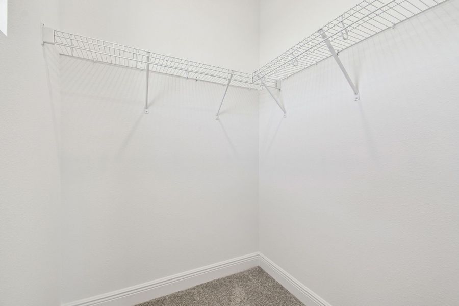 Representative unfurnished interior of a home built from the 50 ' - Saratoga by William Ryan Homes in Tamarack at Two Rivers, Zephyrhills (Image 33).