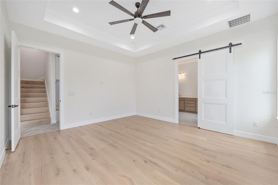 Spacious, unfurnished interior of a new home in , Ocala (Image 23).