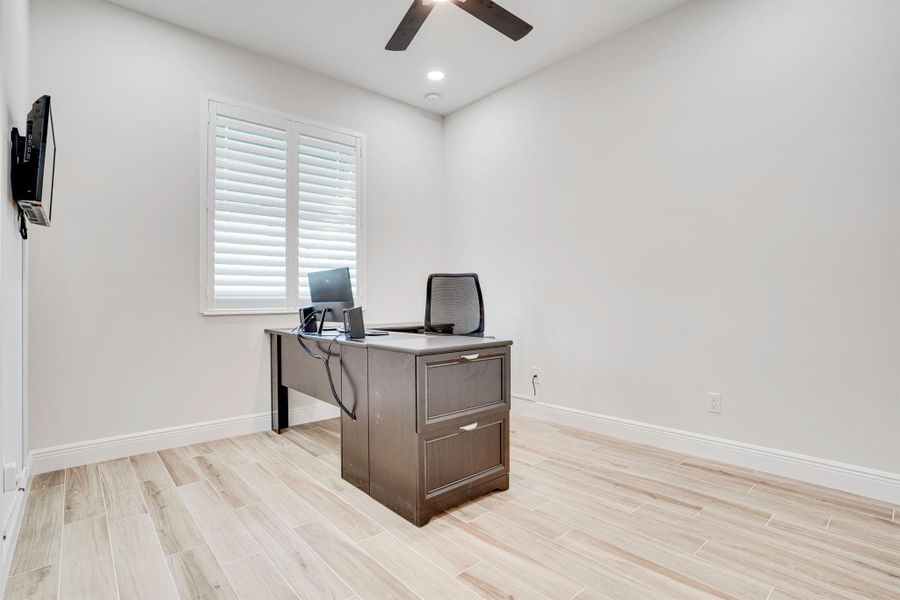 Furnished interior view inside a new home in , Port St. Lucie (Image 7).