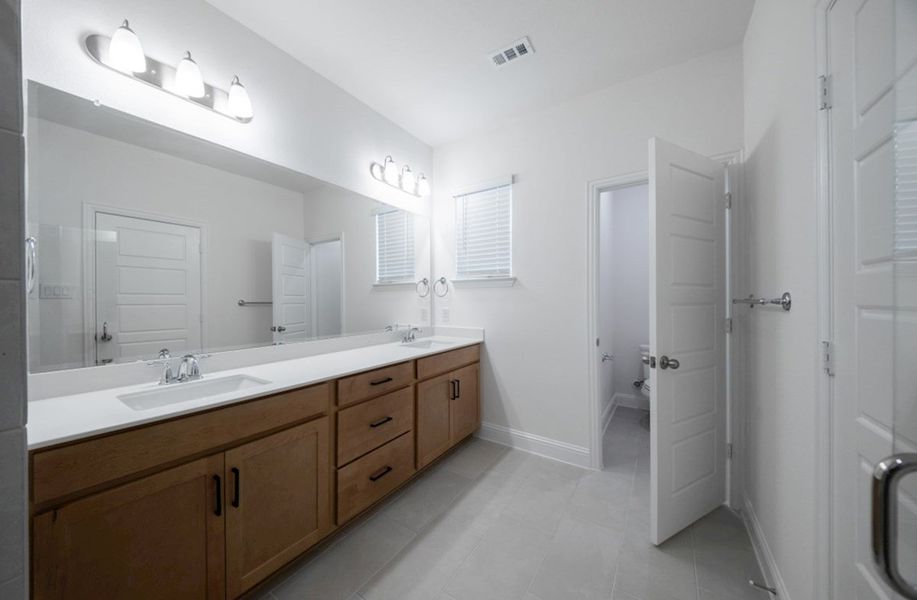 Seacrest Primary Bathroom