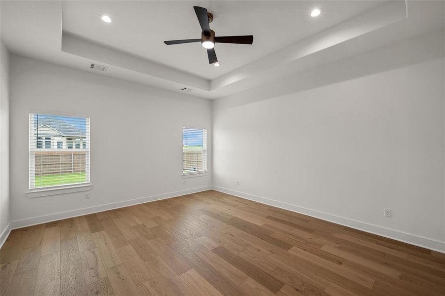 Spacious, unfurnished interior of a new home in , Hewitt (Image 31).
