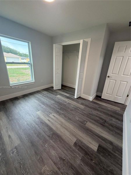 Spacious, unfurnished interior of a new home in , Dunnellon (Image 17).